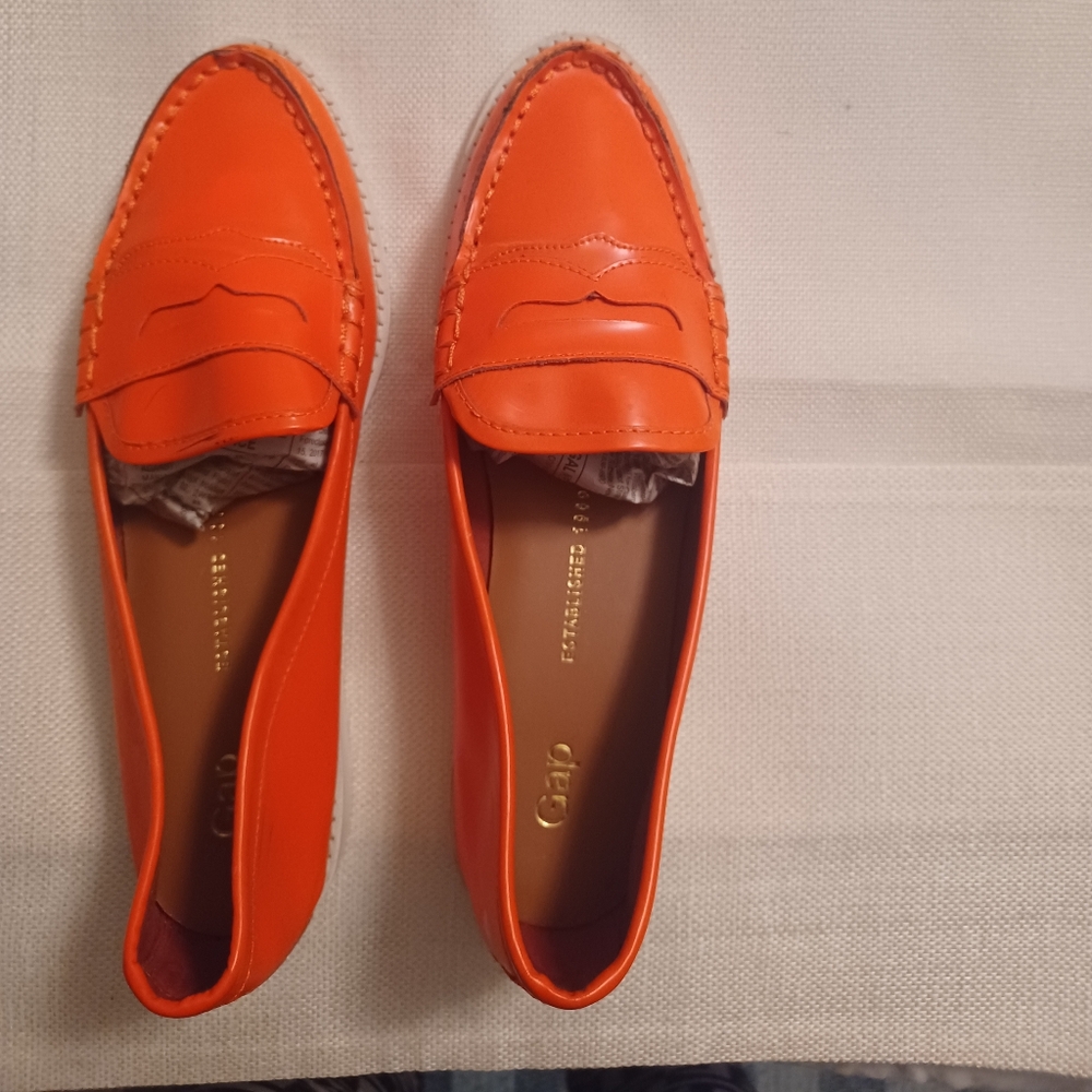 Beautiful Orange Gap Women's Loafers
